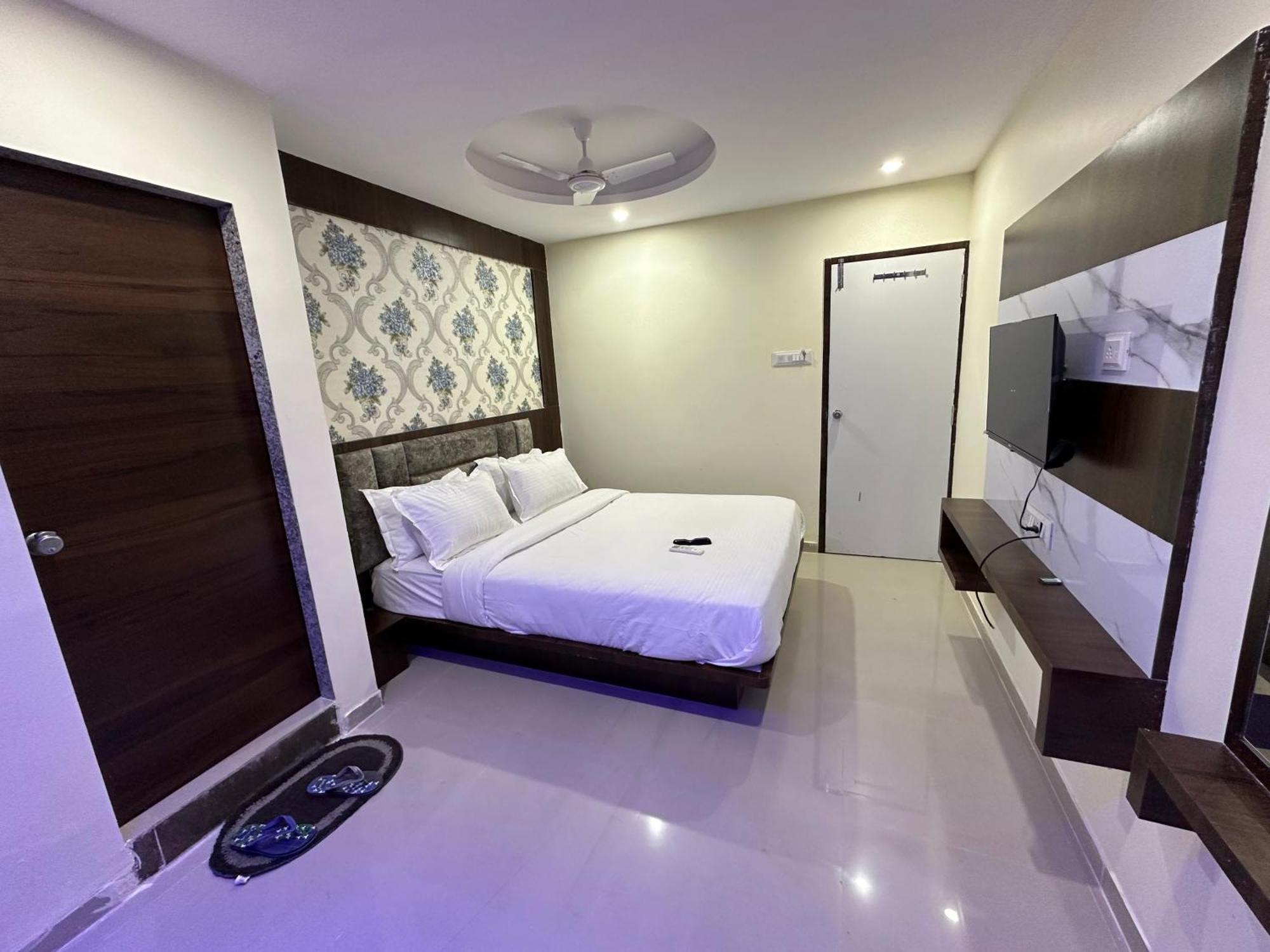 Hotel Golden View วาโดดารา ภายนอก รูปภาพ