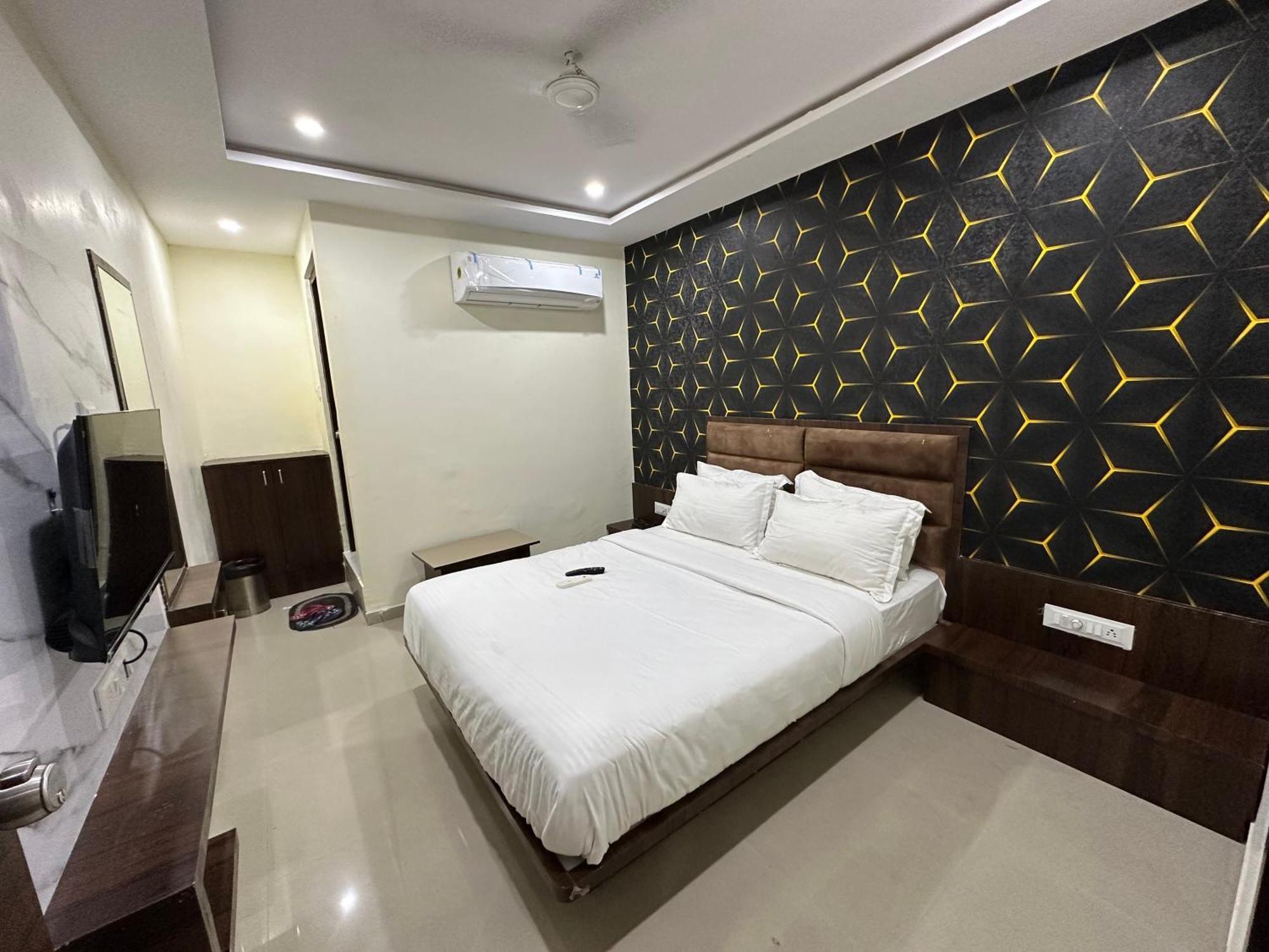 Hotel Golden View วาโดดารา ภายนอก รูปภาพ